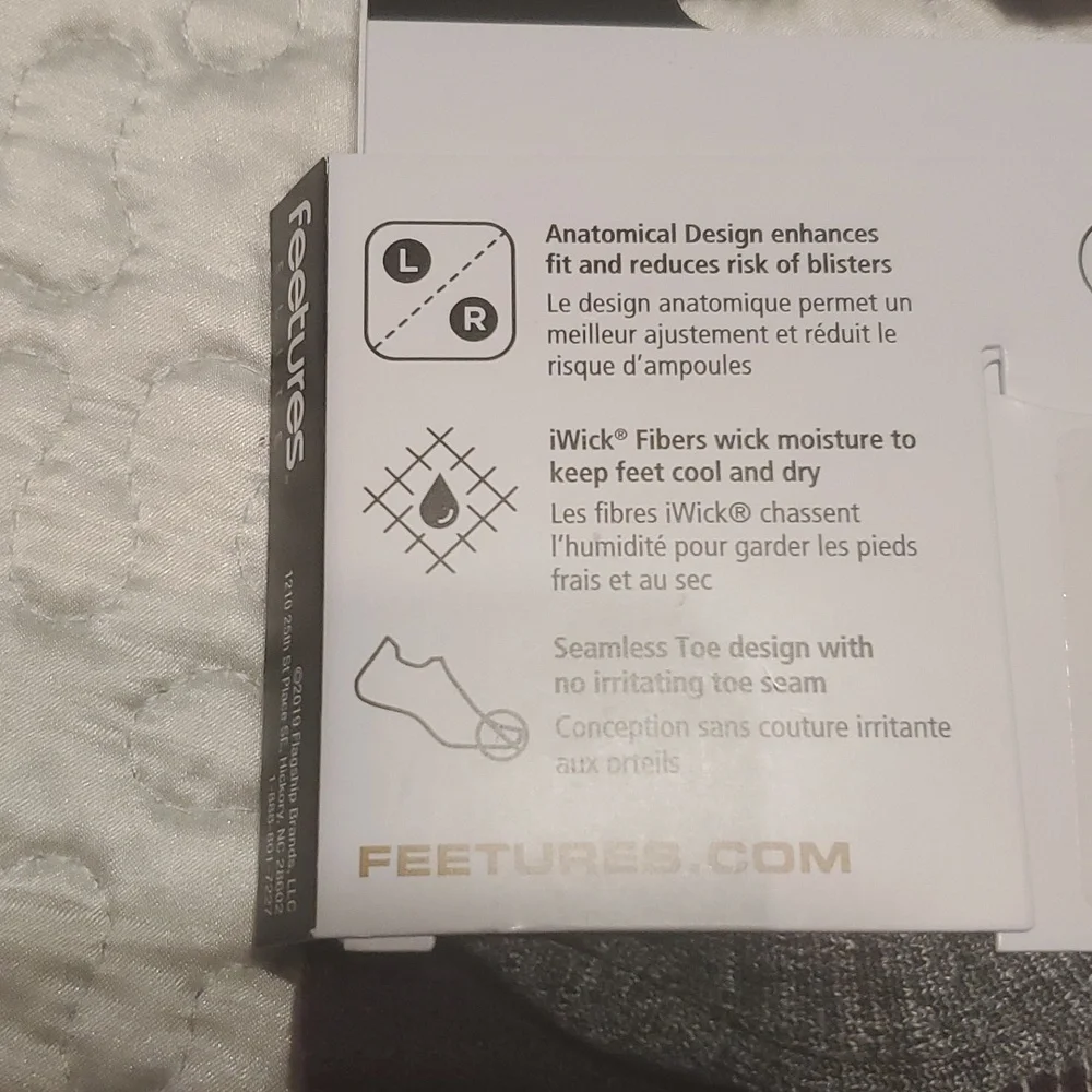 2 FEETURES ELITE  ULTRA LIGHT  SOCKS  UNISEX - Picture 7 of 7